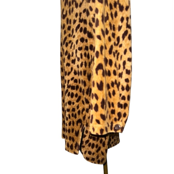 LizSport Petite Leopard Print Button Down  - Size Small Petite - Picture 4 of 8